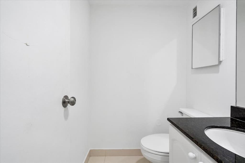 Beachfront 2 Bedroom At Tides Hollywood 8Th Floor المظهر الخارجي الصورة