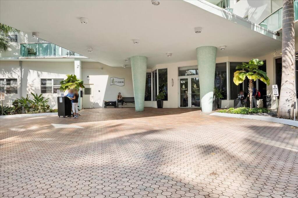 Beachfront 2 Bedroom At Tides Hollywood 8Th Floor المظهر الخارجي الصورة