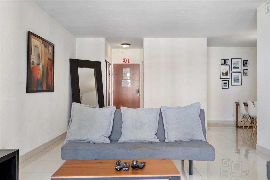 Beachfront 2 Bedroom At Tides Hollywood 8Th Floor المظهر الخارجي الصورة