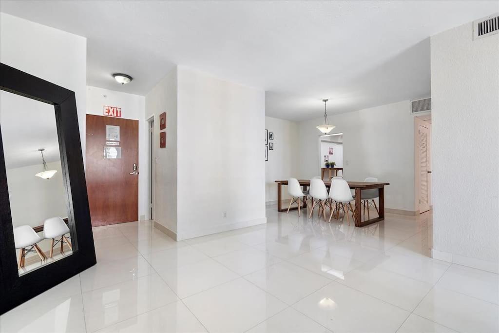 Beachfront 2 Bedroom At Tides Hollywood 8Th Floor المظهر الخارجي الصورة