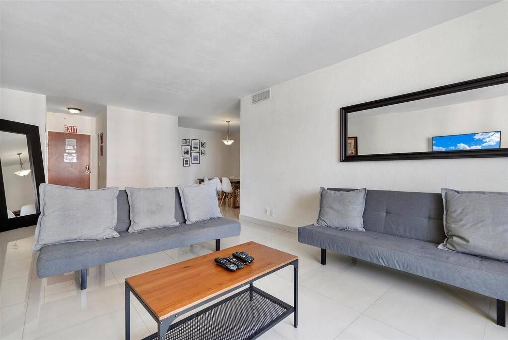 Beachfront 2 Bedroom At Tides Hollywood 8Th Floor المظهر الخارجي الصورة
