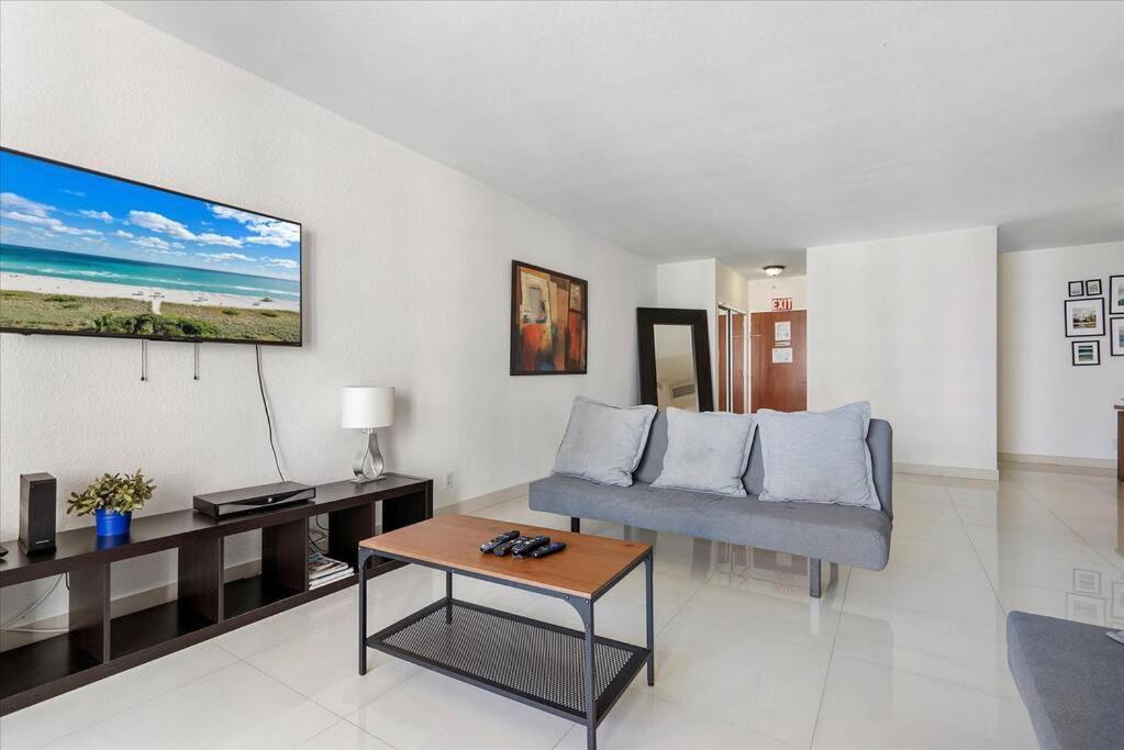 Beachfront 2 Bedroom At Tides Hollywood 8Th Floor المظهر الخارجي الصورة
